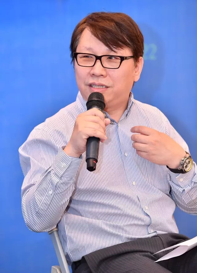 中國建筑學(xué)會(huì)建筑師分會(huì)理事、天華集團(tuán)董事、總建筑師黃向明