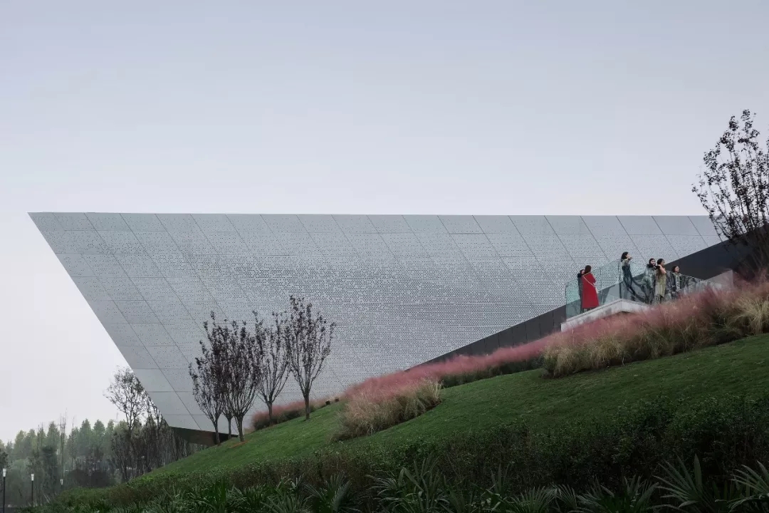 走廊挑臺(tái)看建筑 by蘇圣亮，天華建筑設(shè)計(jì)